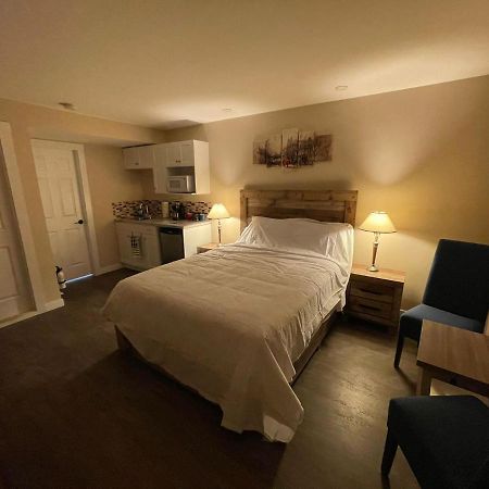 Lone Butte Sheridan Lake Motel מראה חיצוני תמונה