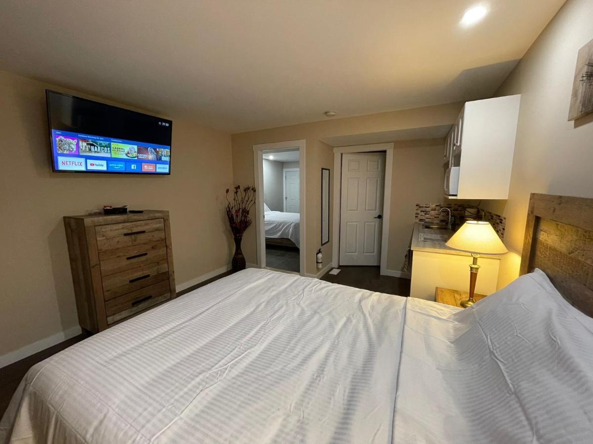 Lone Butte Sheridan Lake Motel מראה חיצוני תמונה